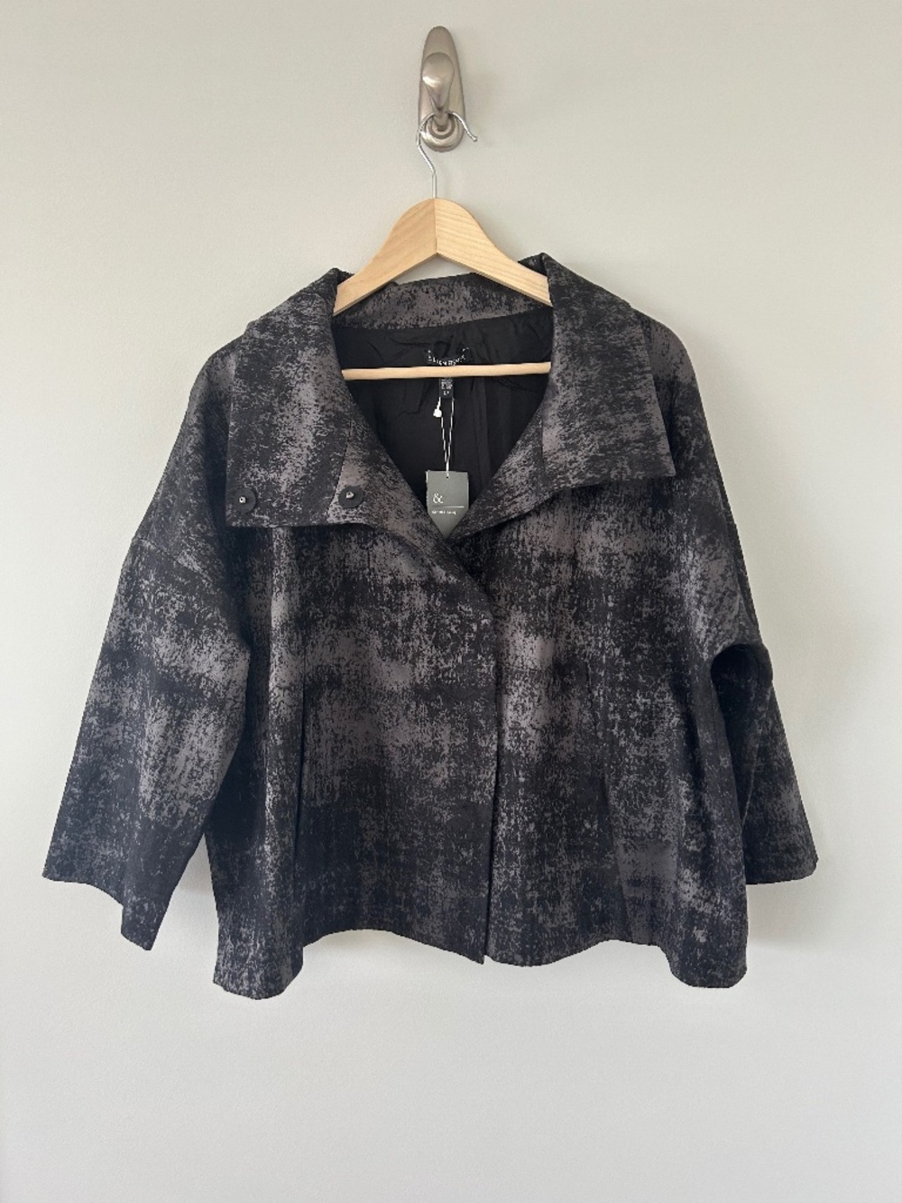 NWT Eileen Fisher Grandeur Jacquard High Collar Jack in Charcoal Sz Small - Picture 1 of 5